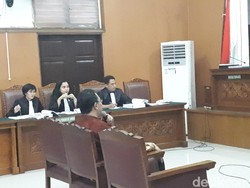 Pengacara Ahmad Dhani Tanya Kewarasan Jack Lapian