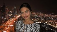 Foto: Liburan ala Amine Gulse, Si Cantik Kekasih Mesut Ozil