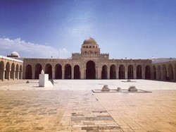 Masjid Cantik Tunisia yang Punya Mesin Waktu