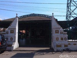Wisata Ramadan di Cirebon: Masjid Keraton Kanoman