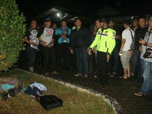 Tas Mencurigakan Dibongkar Polisi di Garut Berisi Pakaian Wanita