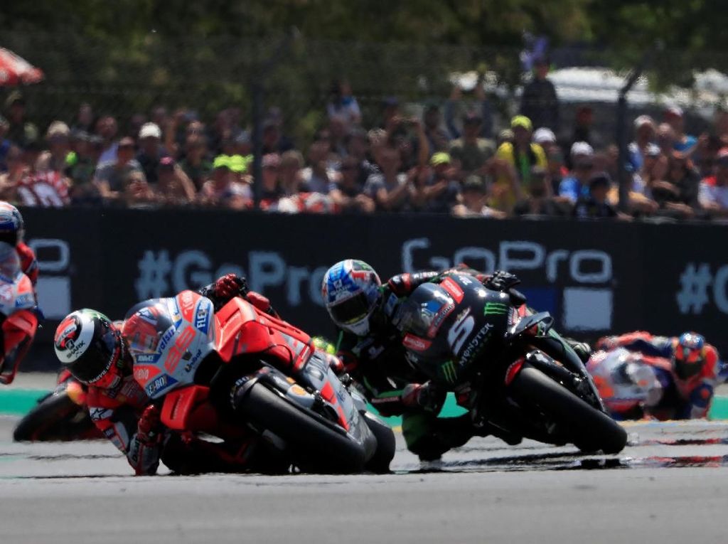 Ketidaksabaran Zarco Berbuah Kegagalan Naik Podium MotoGP Prancis Ketidaksabaran Zarco Berbuah Kegagalan Naik Podium MotoGP Prancis