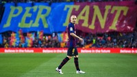 Andres Iniesta juga sudah empat kali menjejak ke final Liga Champions. Semuanya bersama Barcelona, yang berakhir dengan mengangkat Si Kuping Besar. (Foto: David Ramos/Getty Images)