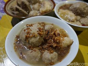 Kelezatan Bakso Yanto yang Legendaris hingga Gaya Makan Soimah yang Kocak Kelezatan Bakso Yanto yang Legendaris hingga Gaya Makan Soimah yang Kocak