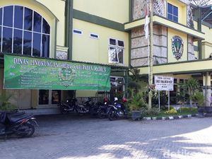 Kejari Madiun Periksa 12 Pejabat Dinas LH Soal Korupsi Sampah Kejari Madiun Periksa 12 Pejabat Dinas LH Soal Korupsi Sampah