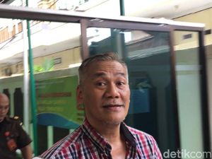 Alasan JPU Tolak Pledoi Tio Pakusadewo Alasan JPU Tolak Pledoi Tio Pakusadewo