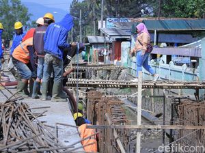 Drainase di Jalur Bandung-Garut Tuntas Sebelum Arus Mudik Drainase di Jalur Bandung-Garut Tuntas Sebelum Arus Mudik