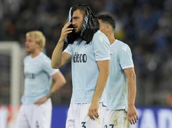 Sebaliknya, hasil ini amat menyakitkan bagi Lazio. Tiket Liga Champions yang sudah ada di depan mata melayang. Foto: Marco Rosi/Getty Images