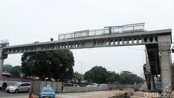 Imbas Pelebaran Tol Desari, JPO TB Simatupang Direnovasi
