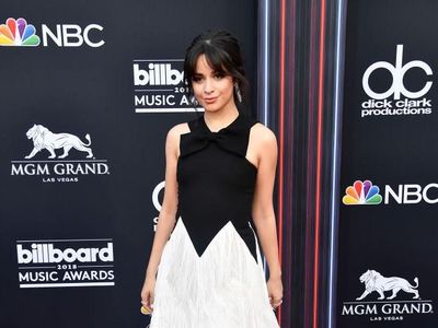 Daftar 10 Artis Berbusana Terbaik di Billboard Music Awards 2018