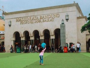 Jokowi Akan Kurban Sapi Limosin di Masjid Raya Bandung