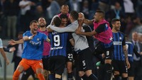 Kemenangan di Olimpico mengangkat Inter ke peringkat keempat klasemen akhir Serie A dengan koleksi 72 poin. Foto: Paolo Bruno/Getty Images