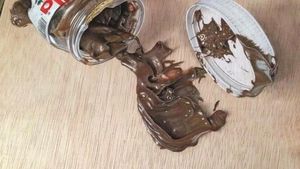 Wow! Seniman Ini Buat Lukisan Makanan Mirip Aslinya di Atas Kayu Plywood