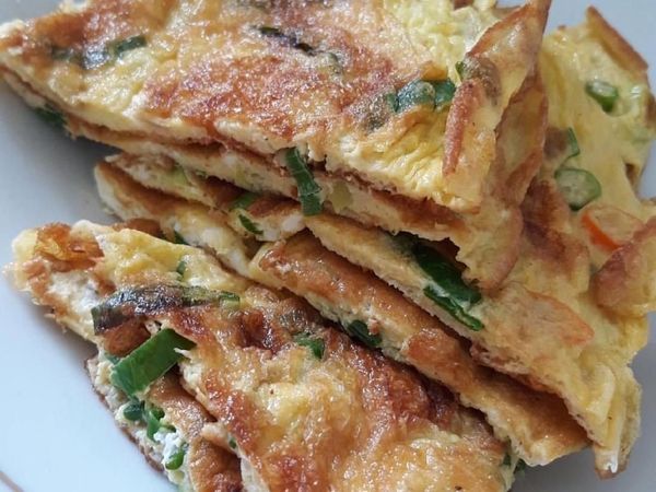 Cuma Punya Stok Telur? Bisa Bikin Dadar Telur Enak Buat Sahur ala Netizen Ini