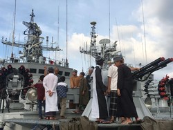 Ngabuburit Tak Biasa di Kapal Perang di Sabang