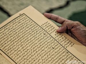 Mengenal Kitab Imrithi: Pengarang, Alasan Penulisan, dan Isinya Mengenal Kitab Imrithi: Pengarang, Alasan Penulisan, dan Isinya