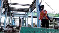 Halte Bus TransJakarta BNN Dibongkar