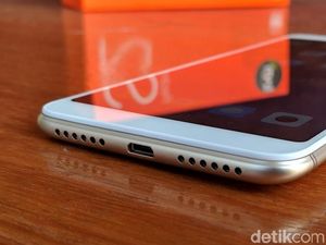 Unboxing Redmi S2, Ponsel Selfie Harga Rp 2,3 Juta