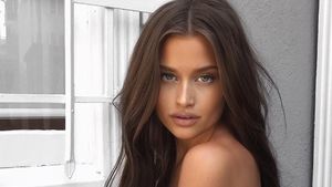 Foto: Liburannya Pacar Baru Brooklyn Beckham yang Seksi
