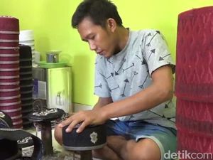 Permintaan Bertambah, Pengusaha Peci di Pasuruan Untung Berlipat