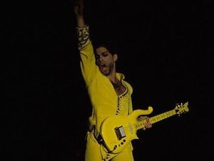 Wow! Gitar Ikonik Milik Prince Laku Rp 3 Miliar Wow! Gitar Ikonik Milik Prince Laku Rp 3 Miliar