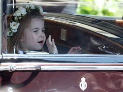 Ada Permen di Balik Sikap Manis Putri Charlotte di Royal Wedding