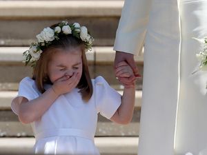 Ekspresi Bersin Putri Charlotte pun Menggemaskan Banget Ekspresi Bersin Putri Charlotte pun Menggemaskan Banget