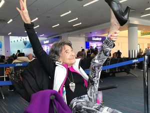 Tao Porchon Lynch, Yoga Master Berusia 99 Tahun yang Super Lincah! Tao Porchon Lynch, Yoga Master Berusia 99 Tahun yang Super Lincah!