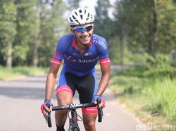 Aiman Cahyadi Nyaman Beradu Nyali di Jalan Raya Dengan Sepeda