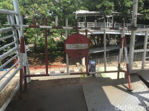 Miris! JPO di Daan Mogot ini Hampir Setahun Rusak Tak Diperbaiki