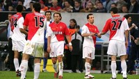Pada musim 2003-04, Deschamps yang telah menjadi pelatih membawa AS Monaco ke final Liga Champions. Namun mereka kalah 0-3 dari Porto yang diasuh Jose Mourinho. Foto: FRANCK FIFE/AFP