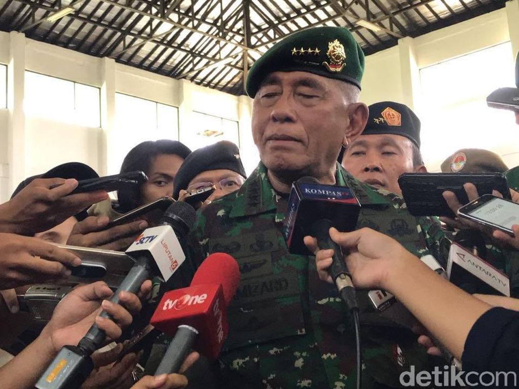 Menhan: Yang Tidak Mau Pancasila Silakan Keluar dari RI Menhan: Yang Tidak Mau Pancasila Silakan Keluar dari RI