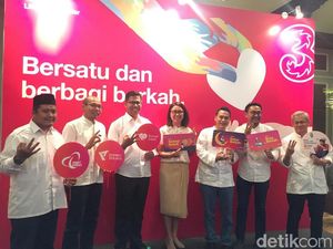 Pelanggan Tri Hobi Internetan Pas Sahur