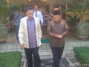 Ini Alasan Fahri Hamzah Dicoret Sebagai Penceramah di Masjid UGM