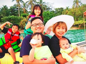 Kebersamaan Pinkan Mambo dan Buah Hatinya