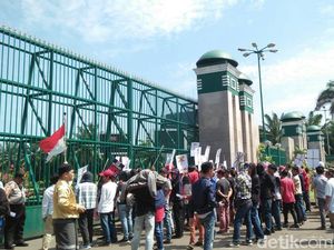 Ada Demo RUU Antiterorisme di Depan DPR, Lalin Lancar