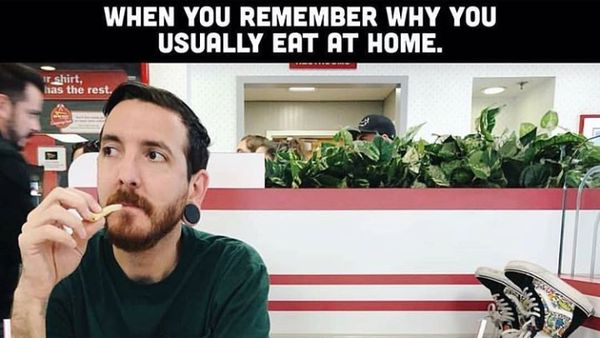 Meme Parenting tentang Anak Makan Ini, Sepertinya Pas Banget Deh