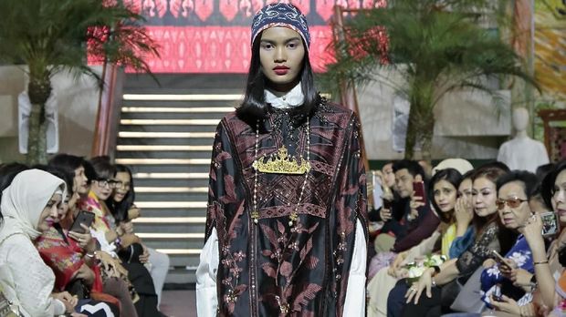 'Heaven', Dari NTT Menuju Surga ala Itang Yunasz