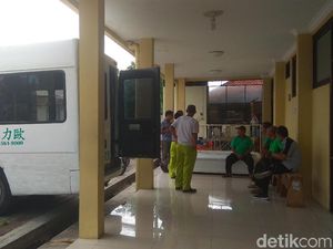 Jenazah Bayu Si Penghadang Bomber Siap Diserahkan pada Keluarga Jenazah Bayu Si Penghadang Bomber Siap Diserahkan pada Keluarga