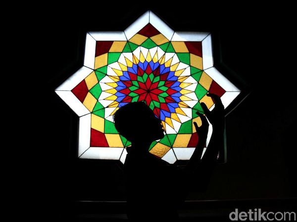 Keindahan Arsitektur Masjid Raya Jakarta Islamic Centre