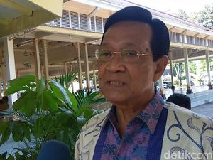 Sri Sultan HB X Keluarkan SE Larangan Otoped di Malioboro Sri Sultan HB X Keluarkan SE Larangan Otoped di Malioboro