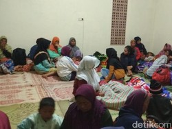 Ratusan Pengungsi Gunung Merapi di Tlogolele Boyolali Pulang