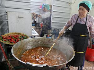 Melihat Dapur Umum Istiqlal yang Siapkan 1000 Makanan untuk Berbuka