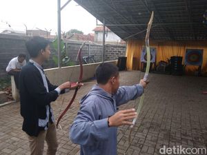 Ngabuburit Sambil Memanah Bareng Komunitas Garut Muslim Archery