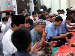 Saran Profesor Gizi agar Tak Kalap Saat Buka Puasa