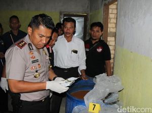 Gerebek Rumah Kosong, Polisi Temukan Bahan Pembuat Miras