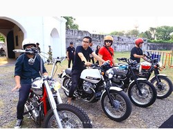 Tak Kalah dengan Jokowi, Begini Gaya Gibran Main Motor