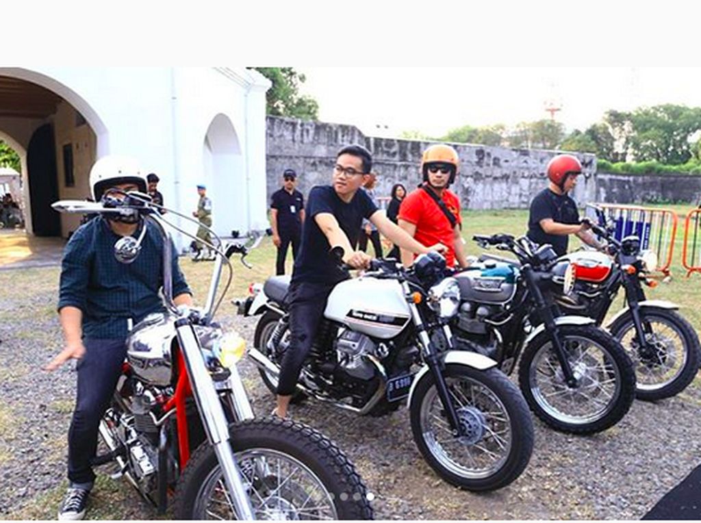 Tak Kalah dengan Jokowi, Begini Gaya Gibran Main Motor Tak Kalah dengan Jokowi, Begini Gaya Gibran Main Motor