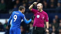 4. Di Premier League 2017/2018, Jamie Vardy punya koleksi 20 gol. Di sisi lain, penyerang Leicester itu juga 44 kali masuk jebakan offside. (Foto: Michael Steele/Getty Images)