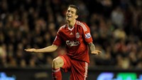Daniel Agger adalah salah satu bek tangguh yang dimiliki Liverpool. Dia pensiun pada 2016 di Bronby. Kini Agger tinggal di Marbella, Spanyol. (Foto: Michael Regan/Getty Images)